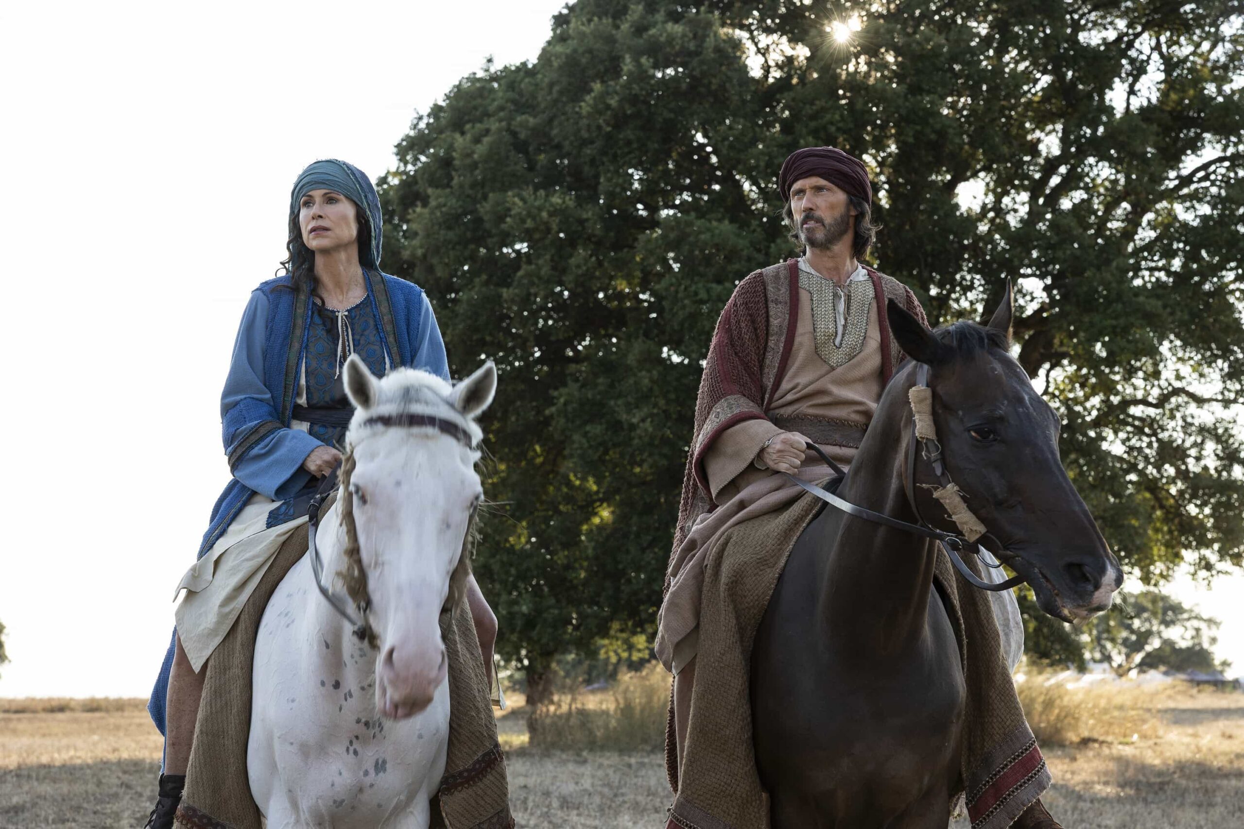 THE FAITHFUL:   L-R: Minnie Driver and Jeffrey Donovan in "The Woman Who Bowed to No One/The Woman Who Spoke to God" two episode presentation of THE FAITHFUL airing Sunday, March 22 (8:00-10:00 PM ET/PT) on FOX. CR: FOX. © 2026 FOX Media LLC.