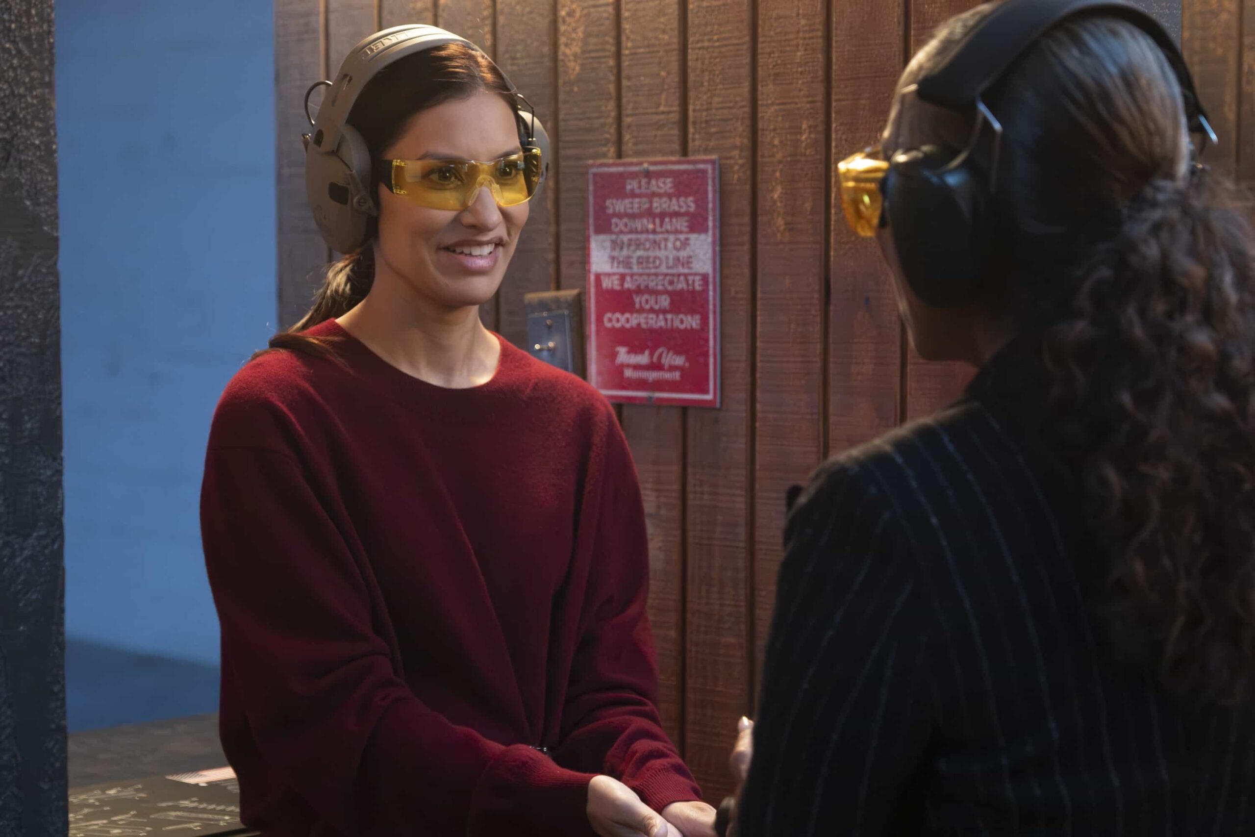 WILL TRENT Temporada 4 Episodio 12 - “Lo escucho ahora, fui bueno” - Will se pone ansioso por el paradero de su tío y recibe apoyo emocional de Angie. Mientras tanto, el asesinato de un famoso director, al que se le encuentran crípticas pistas musicales, lleva a Ormewood, Faith y Franklin al mundo de la Sinfónica de Atlanta. MARTES 24 DE MARZO (8:00-9:00 pm EDT) en ABC. (Disney/Wilford Harewood) JANINA GAVANKAR