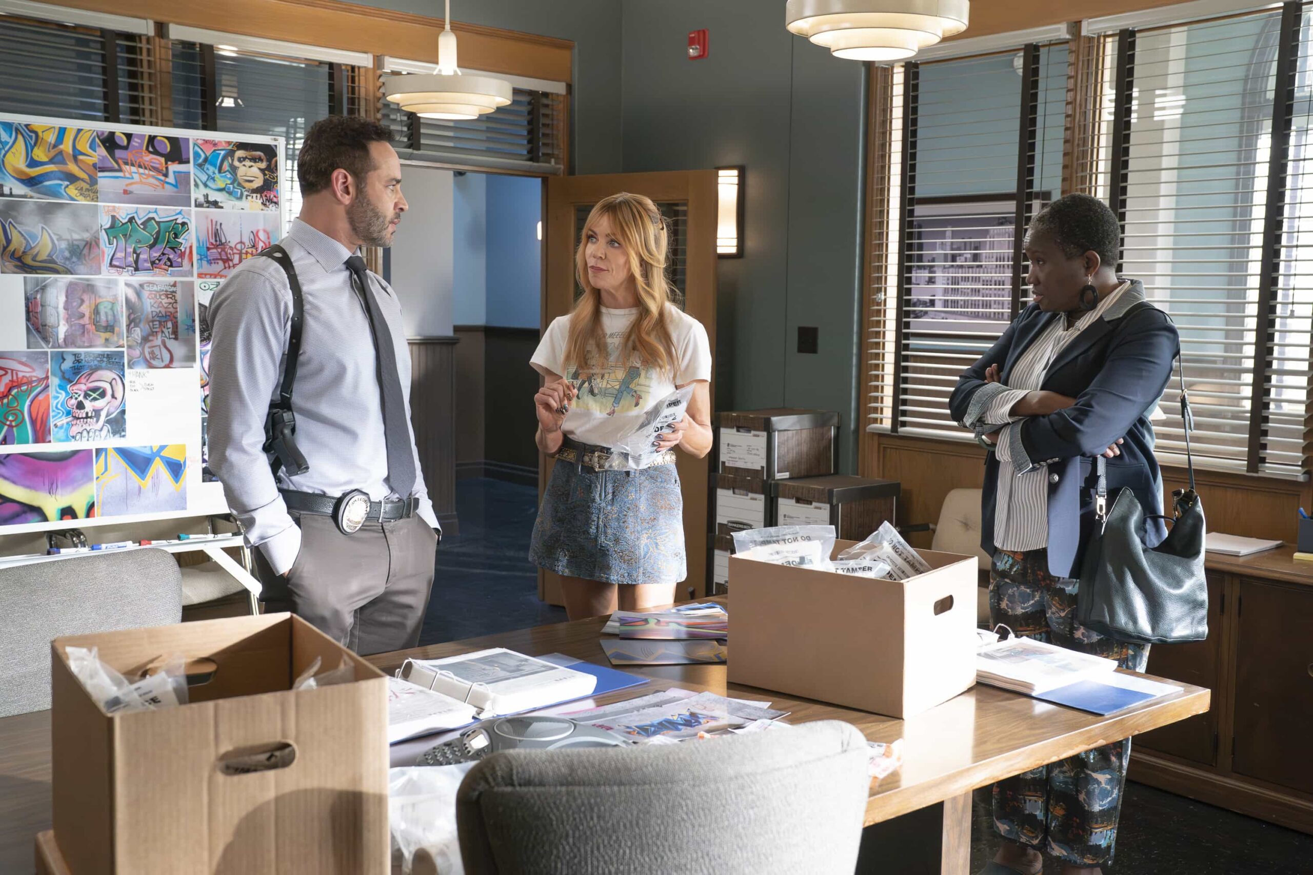 HIGH POTENTIAL - “Turn, Up the Heat” - Morgan relies on old friends to help with a case involving street artists, while Karadec leans on the women in his life during a time of need. TUESDAY, MARCH 24 (9:00-10:00 p.m. EDT) on ABC. (Disney/Mitchell Haaseth) 
DANIEL SUNJATA, KAITLIN OLSON, JUNE CARRYL