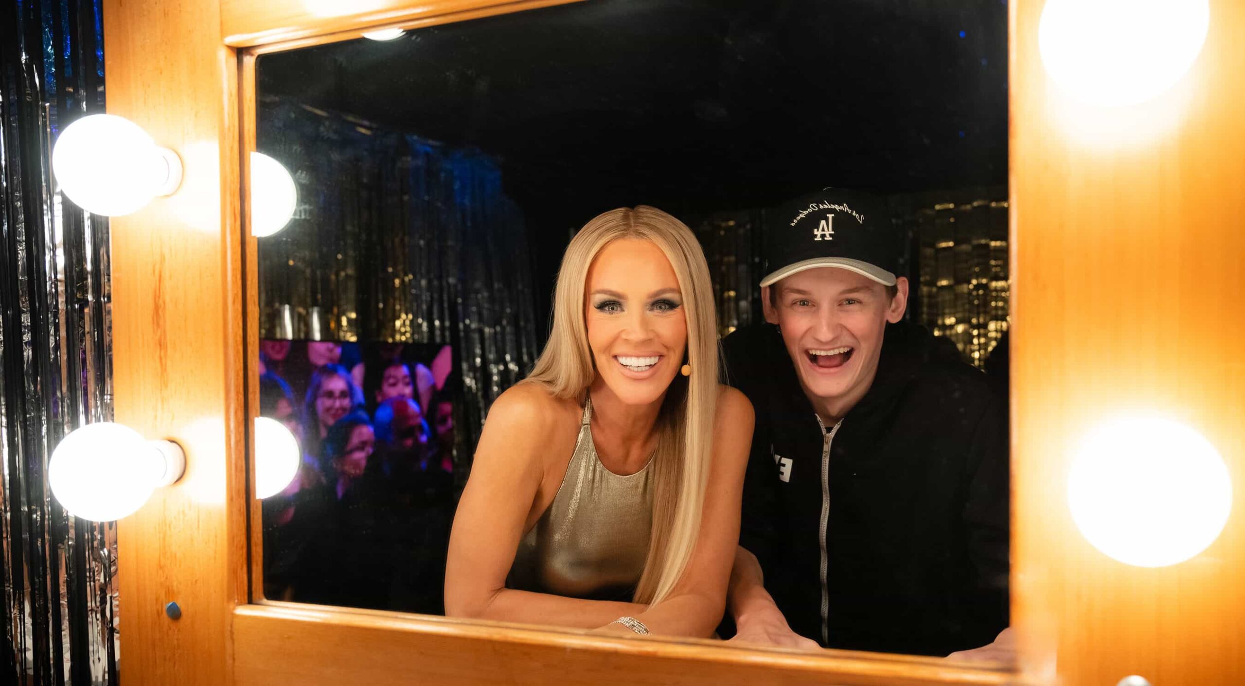 THE MASKED SINGER: L-R: Jenny McCarthy Wahlberg and Evan Asher on "Semi-Finals" episode of THE MASKED SINGER airing Wednesday, Mar. 25 (8:00-9 PM ET/PT) on FOX. ©2026 Fox Media LLC. CR: Trae Patton/ FOX.