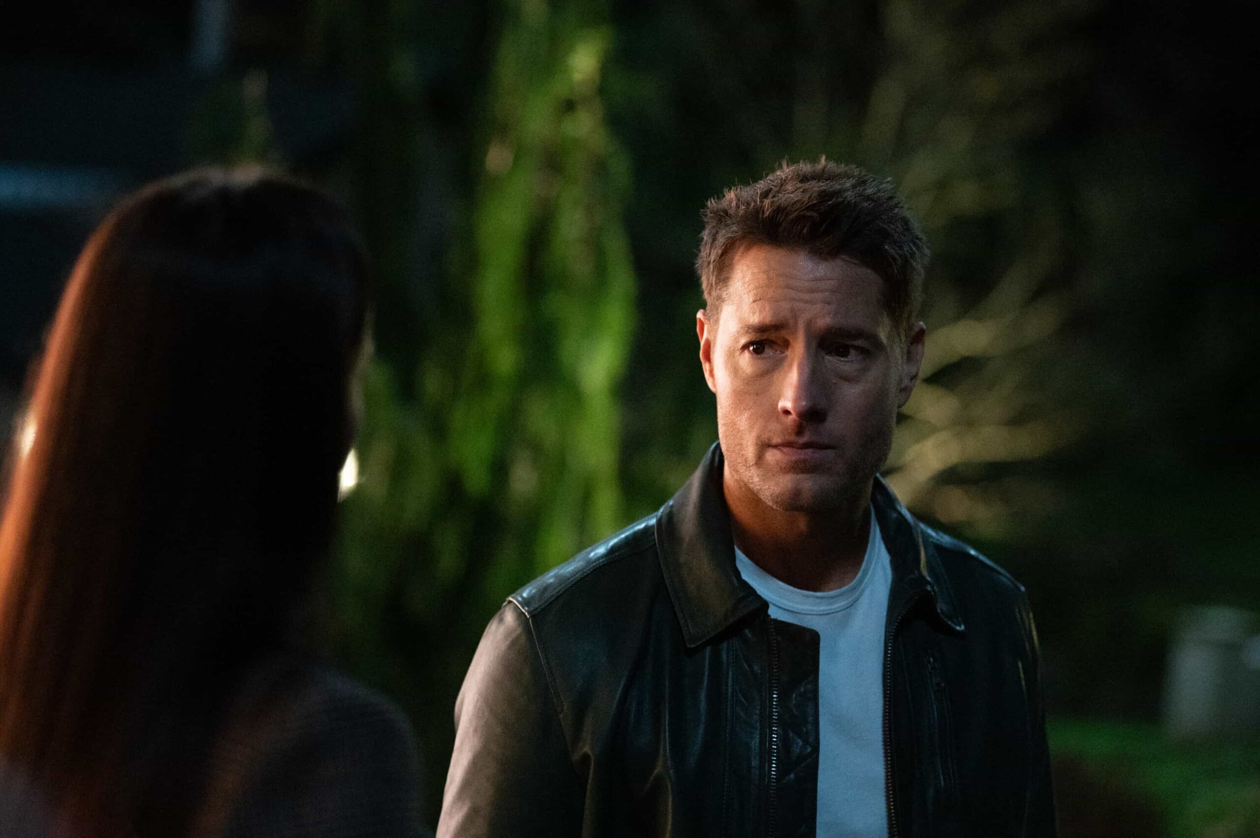 Tracker Season 3 Episode 14 Picture “The Field Trip” – When a young boy disappears during a school field trip at the aquarium, Colter must navigate a volatile father’s desperation to find his son, Sunday, March 29 (9:00-10:00 PM, ET/PT) on the CBS Television Network, and streaming on Paramount+ (live and on-demand for Paramount+ Premium plan subscribers, or on-demand for Paramount+  Pictured: Justin Hartley as Colter Shaw. Photo: Sergei Bachlakov/CBS ©2026 CBS Broadcasting, Inc. All Rights Reserved.