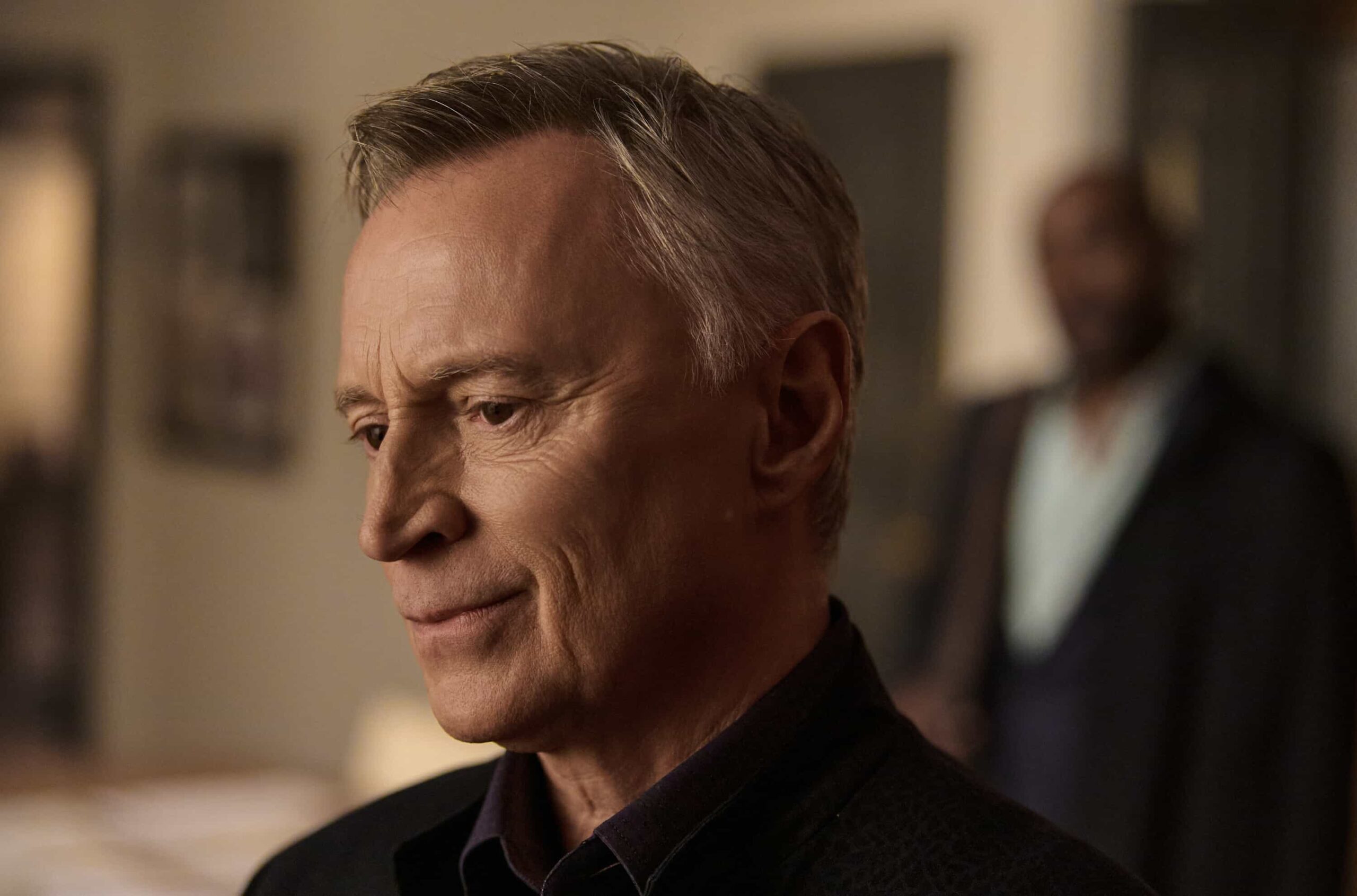 Watson Season 2 Episode 15 “A Third Act Surprise – Watson and the fellows race to save the life of a young woman who needs a lifesaving kidney donation. Meanwhile, Sherlock returns to help crack unsolved cases in Pittsburgh, on WATSON, Sunday, March 29 (10:00-11:00 PM, ET/PT) on the CBS Television Network, and streaming on Paramount+* “A Third Act Surprise – Watson and the fellows race to save the life of a young woman who needs a lifesaving kidney donation. Meanwhile, Sherlock returns to help crack unsolved cases in Pittsburgh, on WATSON, Sunday, March 29 (10:00-11:00 PM, ET/PT) on the CBS Television Network, and streaming on Paramount+* Pictured: Robert Carlyle as Sherlock Holmes Photo: Sergei Bachlakov/CBS ©2025 CBS Broadcasting, Inc. All Rights Reserved.