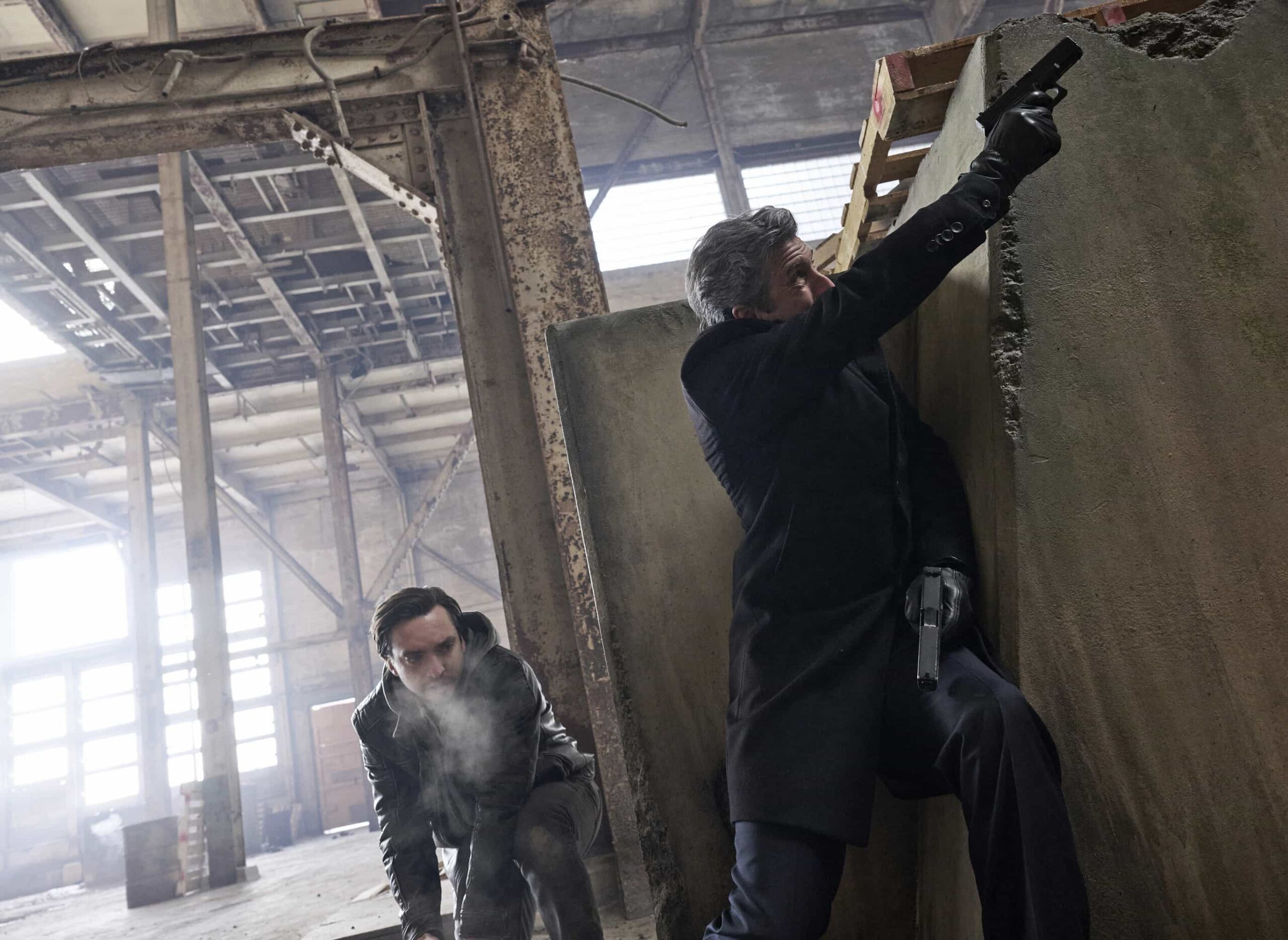 MEMORY OF A KILLER Season 1 Episode 10 Image : L-R: Richard Hamon and Patrick Dempsey in the "Exposed" Season Finale episode of MEMORY OF A KILLER airing Monday, April 6 (9:00-10:00 PM ET/PT). © 2026 Fox Media LLC. CR: Christos Kalohoridis / FOX.