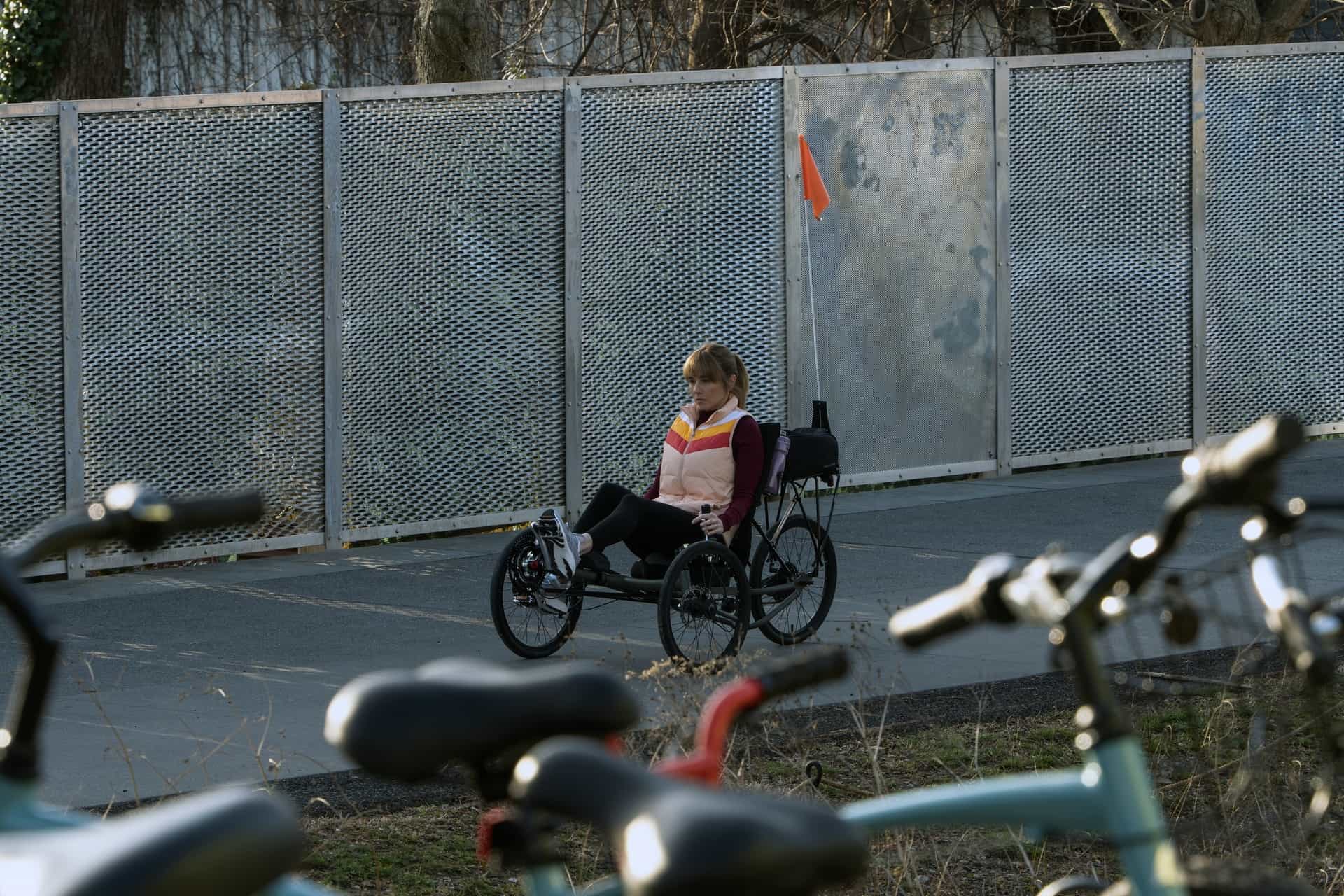 Linda Cardellini DTF ST. LOUIS Episode 7