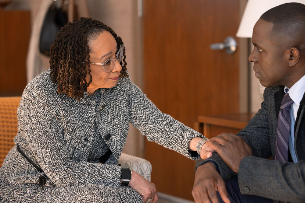 CHICAGO MED -- "Things Left Unsaid" Episode 1118 -- Pictured: (l-r) S. Epatha Merkerson as Sharon Goodwin, Gbenga Akinnagbe as David -- (Photo by: George Burns Jr/NBC)
