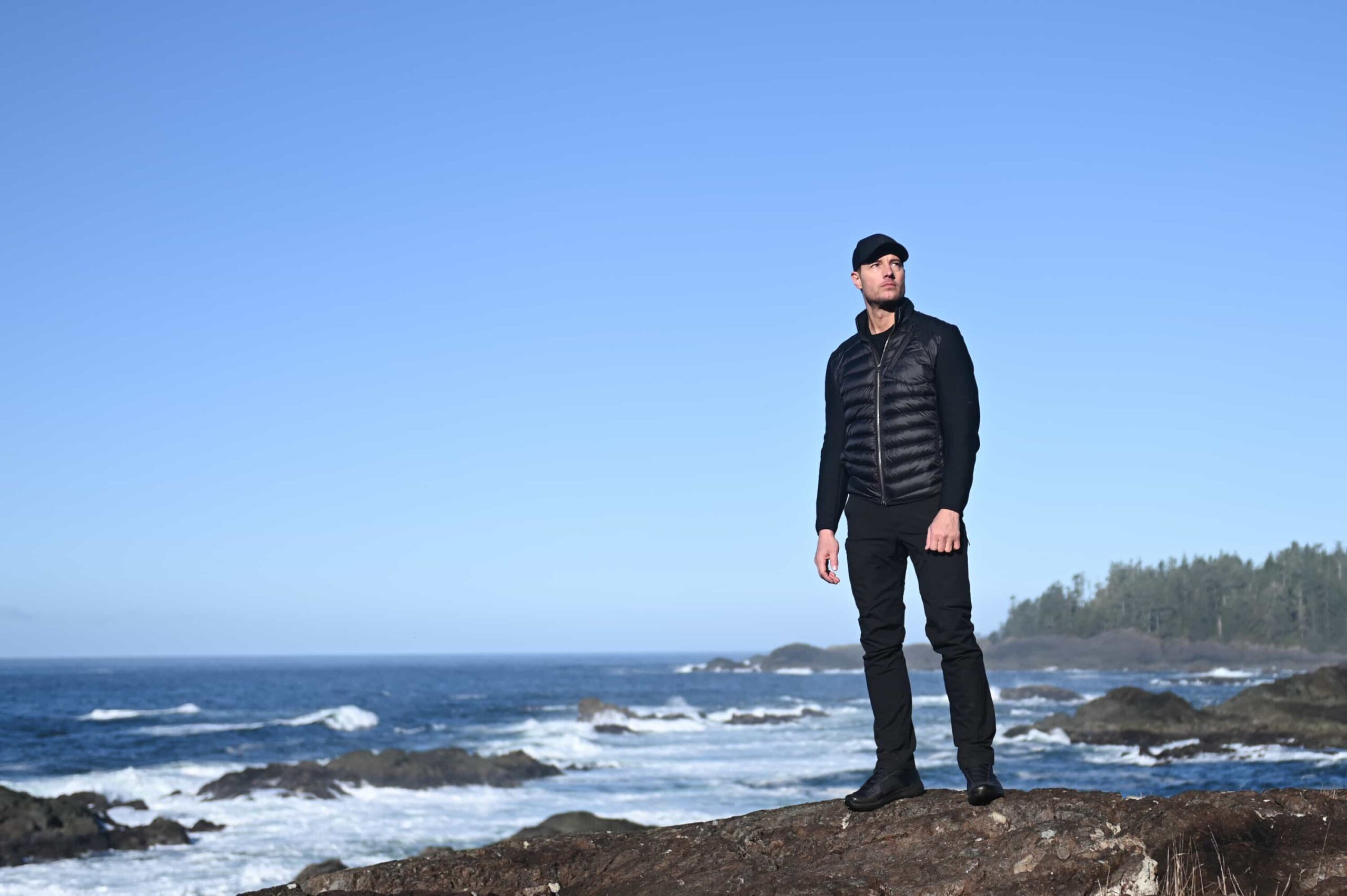 Tracker Season 3 Episode 18 “Alaskan Wild” – While searching for answers about his father, Colter is pulled into a tense case involving a teenage boy’s missing parents, uncovering a dangerous situation far more complicated than it first appears, on the CBS Original series TRACKER, Sunday, April 26 (9:00-10:00 PM, ET/PT) on the CBS Television Network, and streaming on Paramount+.Pictured: Justin Hartley. Photo: Sergei Bachlakov/CBS ©2026 CBS Broadcasting, Inc. All Rights Reserved.