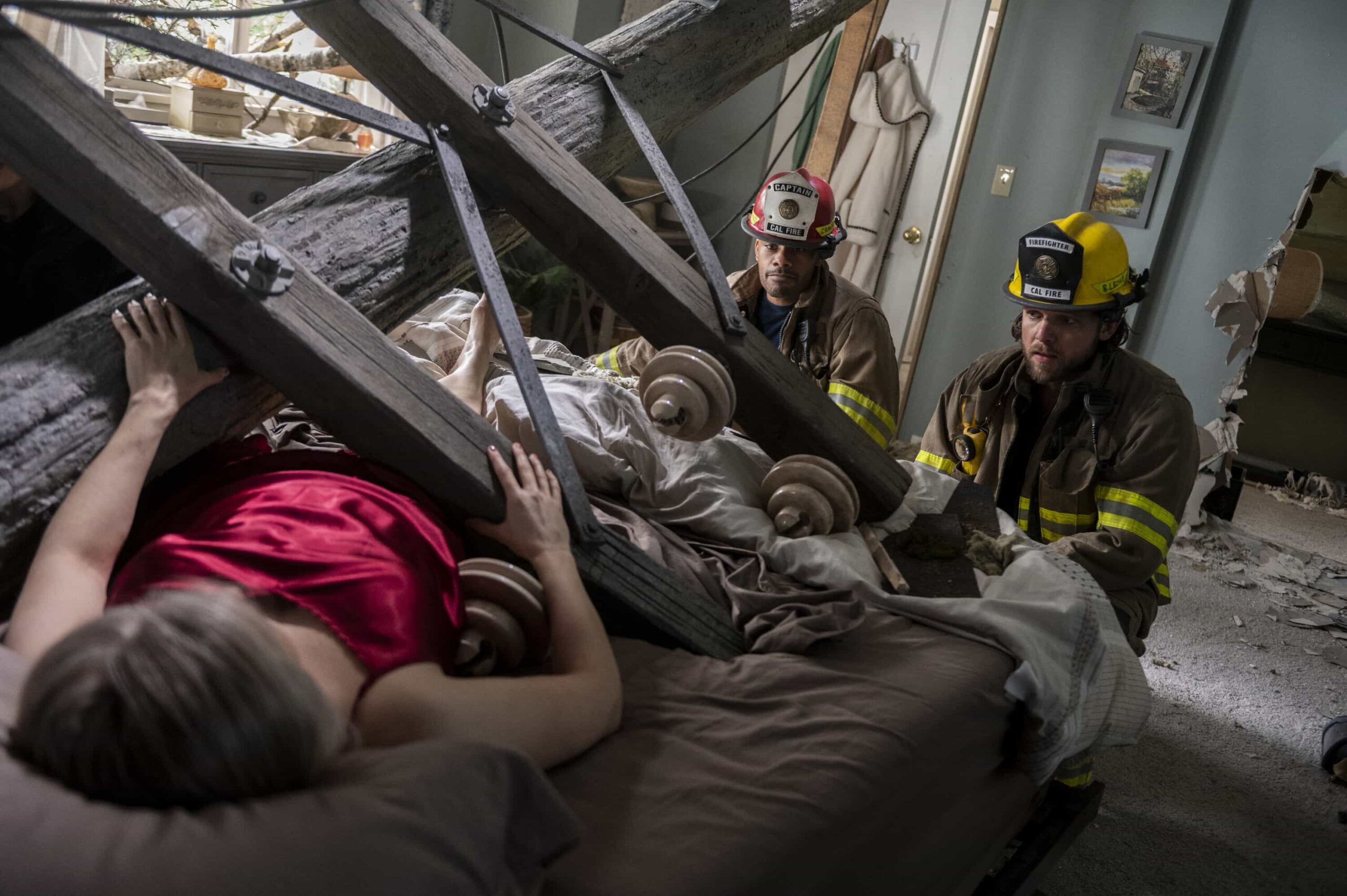 Fire Country Season 4 Episode 17 "Sometimes the Chaos Wins" -- Coverage of the CBS Original Series FIRE COUNTRY, scheduled to air on Friday, May 1 (9:00-10:00 PM, ET/PT).  Pictured (L-R): Jordan Calloway as Jake Crawford and Max Thieriot as Bode Leone. Photo: Sergei Bachlakov/CBS ©2026 CBS Broadcasting, Inc. All Rights Reserved.