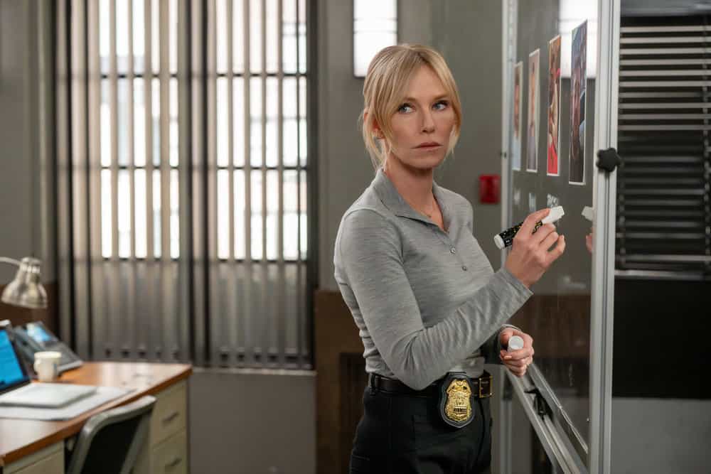 LAW & ORDER: SPECIAL VICTIMS UNIT -- "Old Friends" Episode 27020 -- Pictured: Kelli Giddish as Sgt. Amanda Rollins -- (Photo by: Virginia Sherwood/NBC)