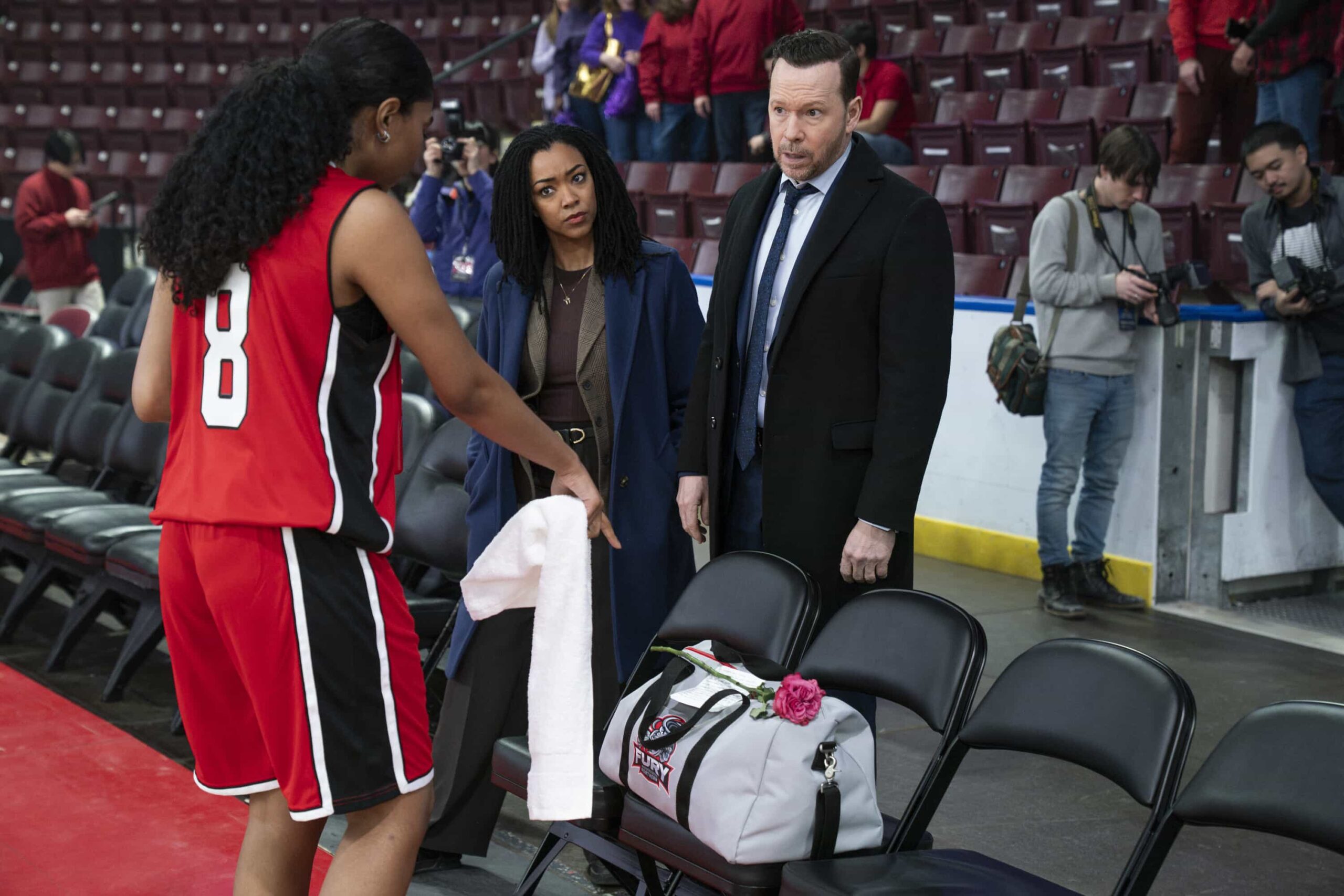 "Personal Foul" -- Coverage of the CBS Original Series BOSTON BLUE, scheduled to air on the CBS Television Network. Pictured L to R: Sonequa Martin-Green as Lena Silver and Donnie Wahlberg as Danny Reagan. Photo: John Medland/CBS ©2026 CBS Broadcasting, Inc. All Rights Reserved.