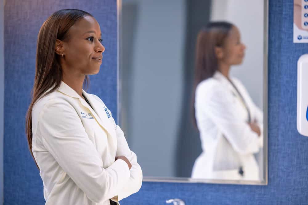 CHICAGO MED -- "Heaven Help Us" Episode 1121 -- Pictured: Ashlei Sharpe Chestnut as Dr. Naomi Howard -- (Photo by: George Burns Jr/NBC)