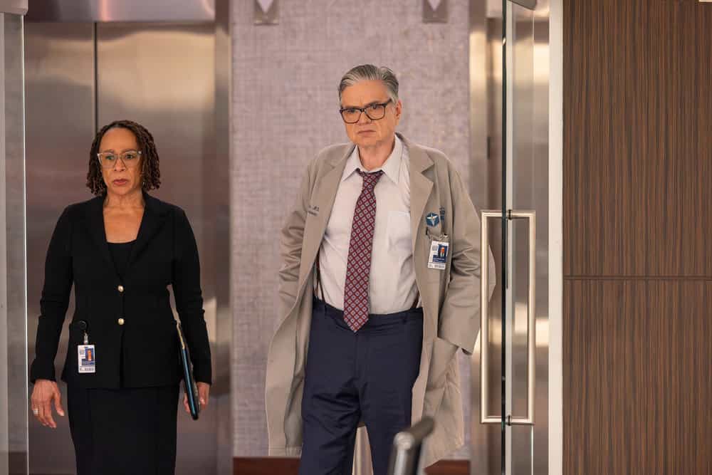 Chicago Med Season 11 Episode 21 Season Finale-- "Heaven Help Us" Episode 1121 -- Pictured: (l-r) S. Epatha Merkerson as Sharon Goodwin, Oliver Platt as Dr. Daniel Charles -- (Photo by: George Burns Jr/NBC)