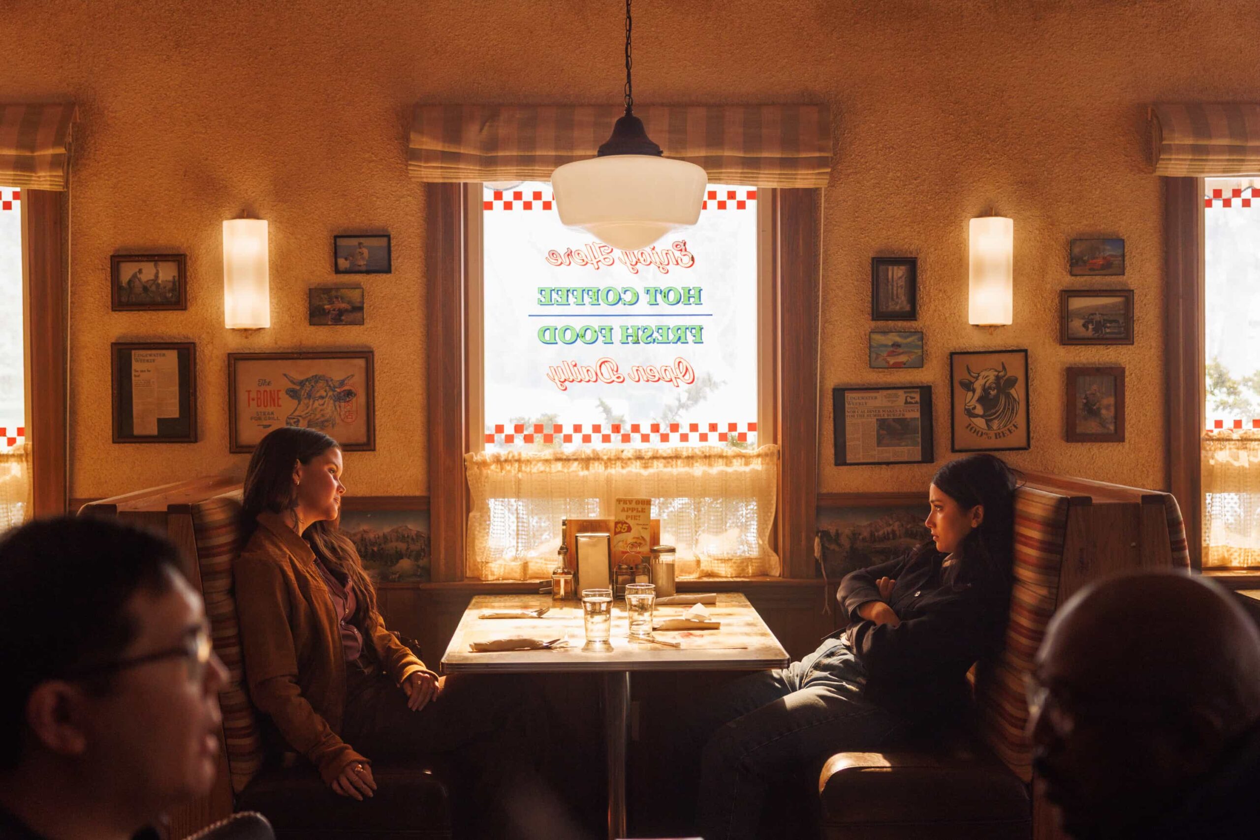 “Compromised” – Sheriff Mickey Fox aids a federal investigation into a high-stakes case involving alleged interstate crime and a web of local land deals. GRAMMY® Award-winner Maren Morris guest stars as Hazel, Skye’s sponsor, on SHERIFF COUNTRY, Friday, May 15 (8:00-9:00 PM, ET/PT) on the CBS Television Network, and streaming on Paramount+ (live and on-demand for Paramount+ Premium plan subscribers, or on-demand for Paramount+.   Pictured: Maren Morris as Hazel and Amanda Arcuri as Skye Fraley. Photo: Darren Goldstein/CBS ©2026 CBS Broadcasting, Inc. All Rights Reserved.