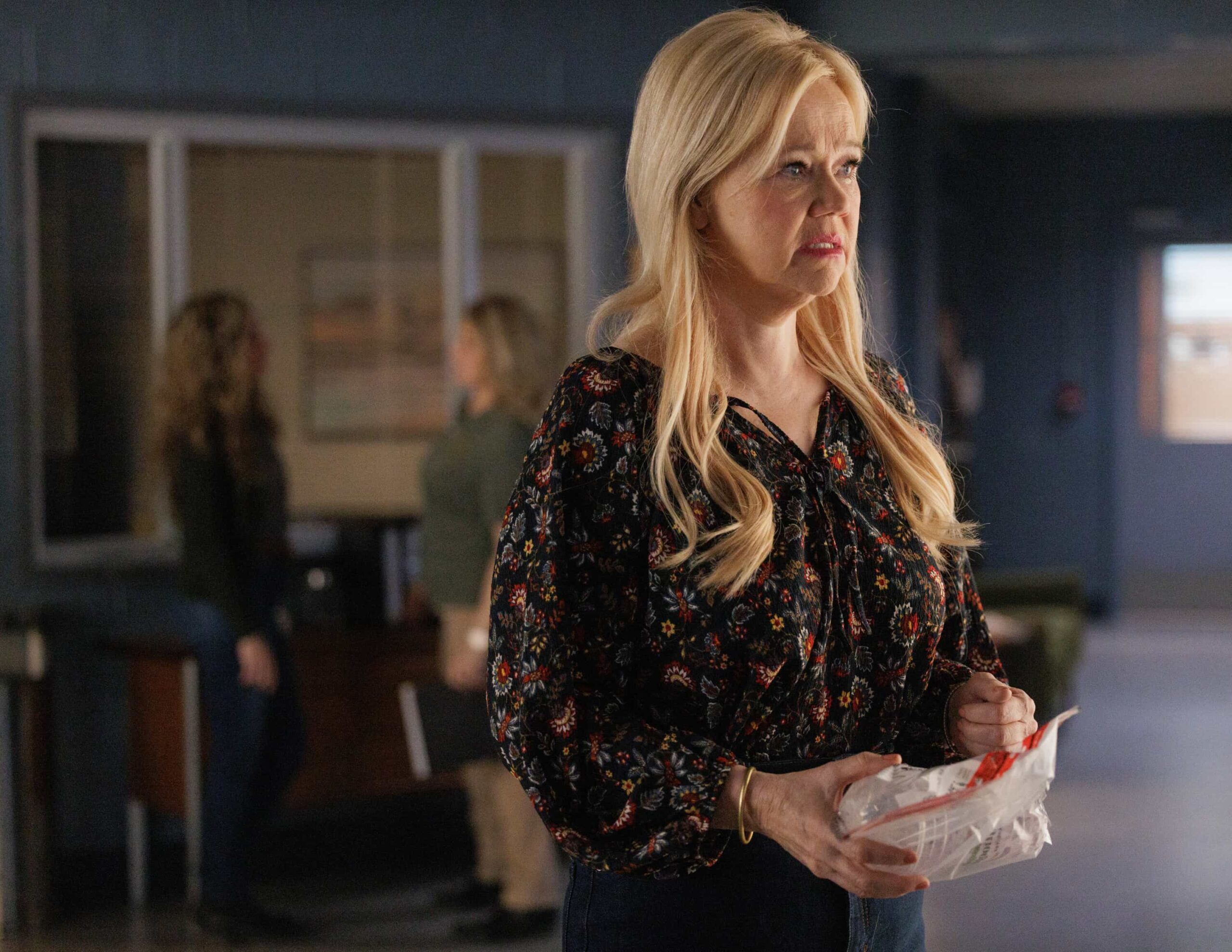 Sheriff Country Season 1 Episode 19 “Compromised” – Sheriff Mickey Fox aids a federal investigation into a high-stakes case involving alleged interstate crime and a web of local land deals. GRAMMY® Award-winner Maren Morris guest stars as Hazel, Skye’s sponsor, on SHERIFF COUNTRY, Friday, May 15 (8:00-9:00 PM, ET/PT) on the CBS Television Network, and streaming on Paramount+ (live and on-demand for Paramount+ Premium plan subscribers, or on-demand for Paramount+. Pictured: Caroline Rhea as Gina. Photo: Darren Goldstein/CBS ©2026 CBS Broadcasting, Inc. All Rights Reserved.