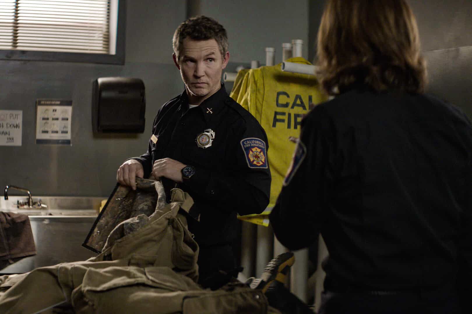 Fire Country Season 4 Episode 19 “Rain Check for Tomorrow” -- The CBS Original Series FIRE COUNTRY, scheduled to air on Friday, May 15 (9:00-10:00 PM, ET/PT). Pictured: Shawn Hatosy as Chief Brett Richards. Photo: CBS ©2026 CBS Broadcasting, Inc. All Rights Reserved. Highest quality screengrab available.