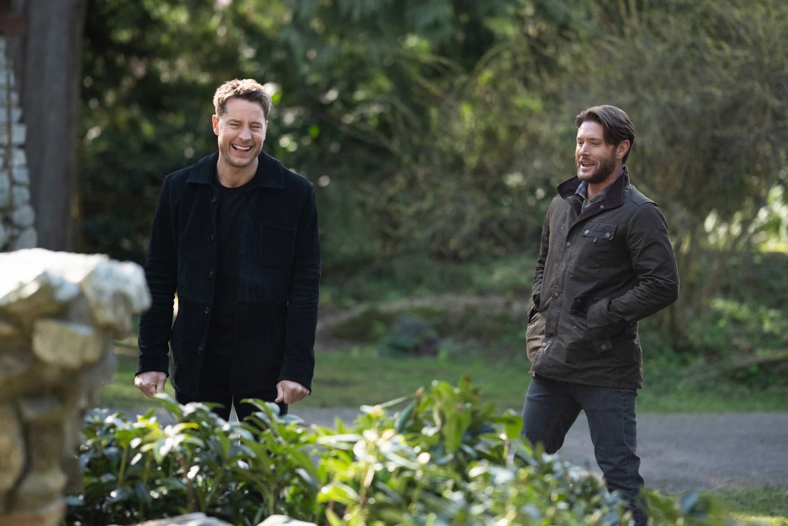 Tracker Season 3 Episode 21 “Chrono Stasis” – Colter and Russell unite in a personal mission to uncover their father’s mysterious work, on the CBS Original series TRACKER, Sunday, May 17 (9:00-10:00 PM, ET/PT) on the CBS Television Network, and streaming on Paramount+.  Pictured: Justin Hartley and Jensen Ackles.   Photo: Darko Sikman/CBS ©2026 CBS Broadcasting, Inc. All Rights Reserved.