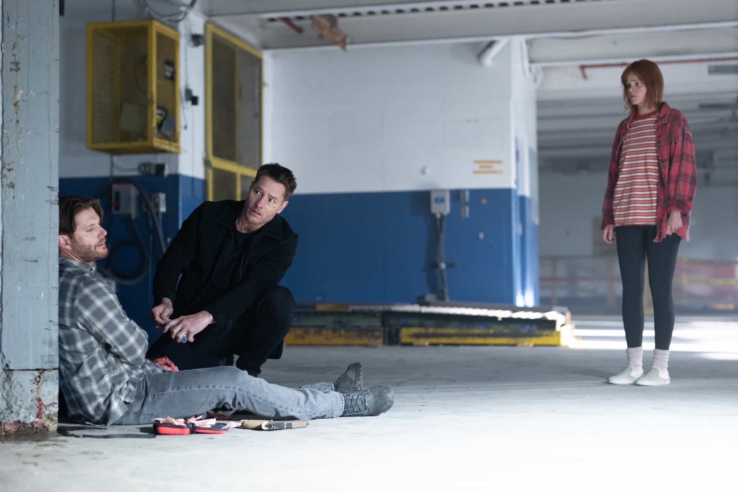 Tracker Season 3 Episode 22 "The Best Ones" Season Finale – Colter and Russell search for a victim of a nefarious research project, on the third season finale of the CBS Original series TRACKER, Sunday, May 24 (9:00-10:00 PM, ET/PT) on the CBS Television Network, and streaming on Paramount+ (live and on-demand for Paramount+ Premium plan subscribers, or on-demand for Paramount+. Pictured: Jensen Ackles as Russell Shaw, Justin Hartley as Colter Shaw and Laurel Marsden as Lola. Photo: Darko Sikman/CBS ©2026 CBS Broadcasting, Inc. All Rights Reserved.