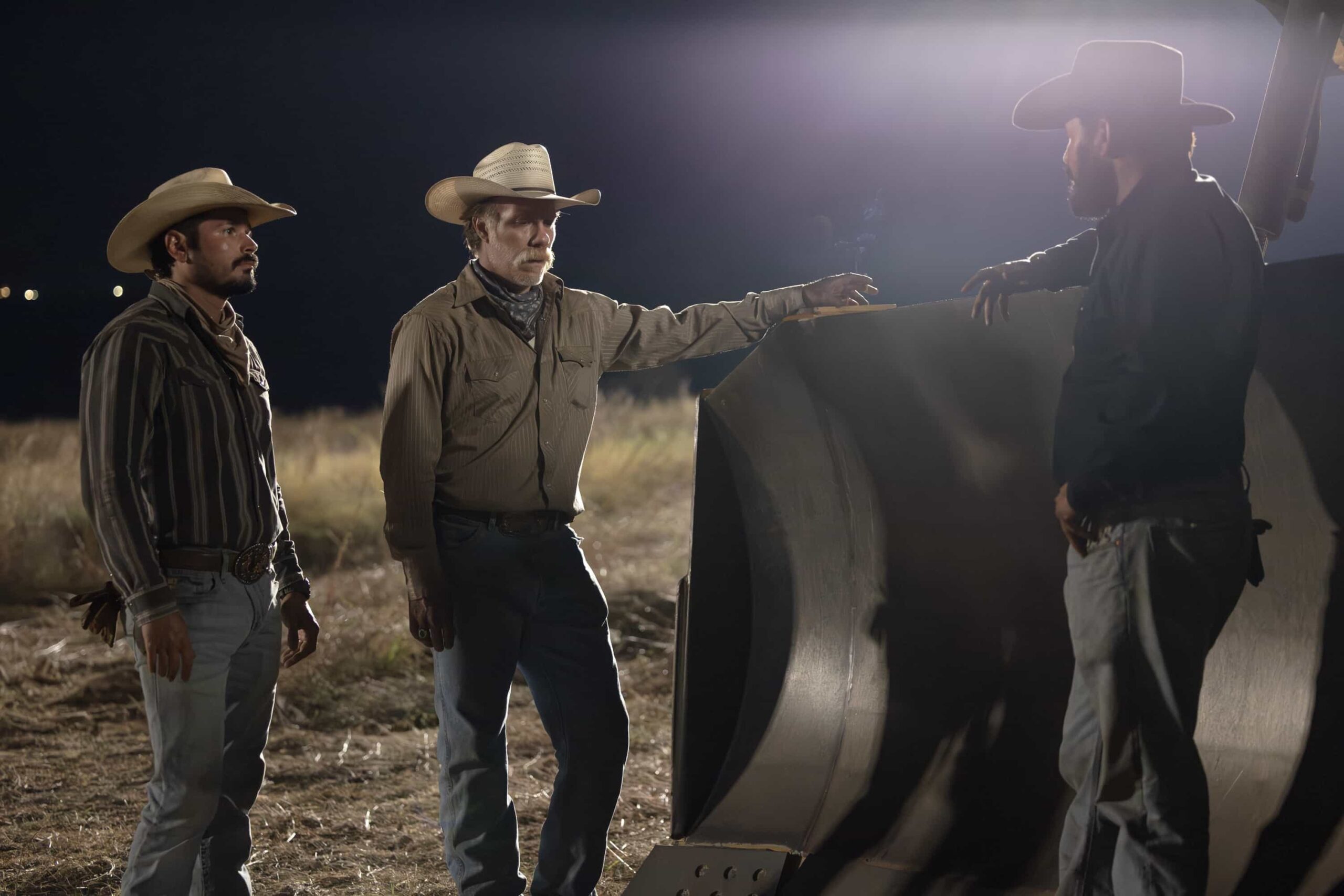 DUTTON RANCH Season 1 Episode 4 Photos “Start With A Bullet” – Beth And Rip’s Texas Trouble Grows 7 L-R: J.R. Villarreal as Azul, Marc Menchaca as Zachariah, and Cole Hauser as Rip Wheeler in Dutton Ranch, episode 4, season 1, streaming on Paramount+, 2026. Photo Credit: Lauren Smith/Paramount+.