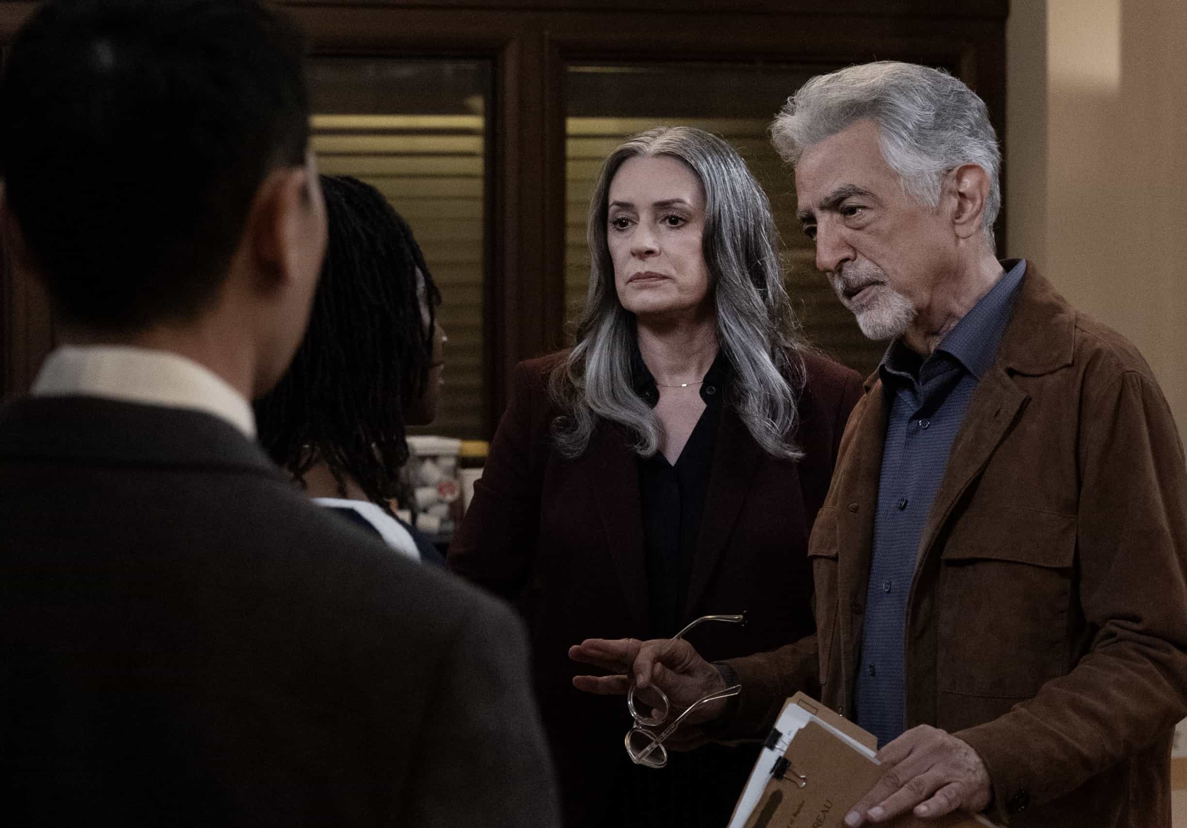 CRIMINAL MINDS EVOLUTION Season 19 Episode 3 Body Count - L-R: Paget Brewster as Emily Prentiss and Joe Mantegna as David Rossi in Criminal Minds: Evolution, episode 3, season 19 streaming on Paramount+, 2026. Photo Credit: Trae Patton/Paramount+