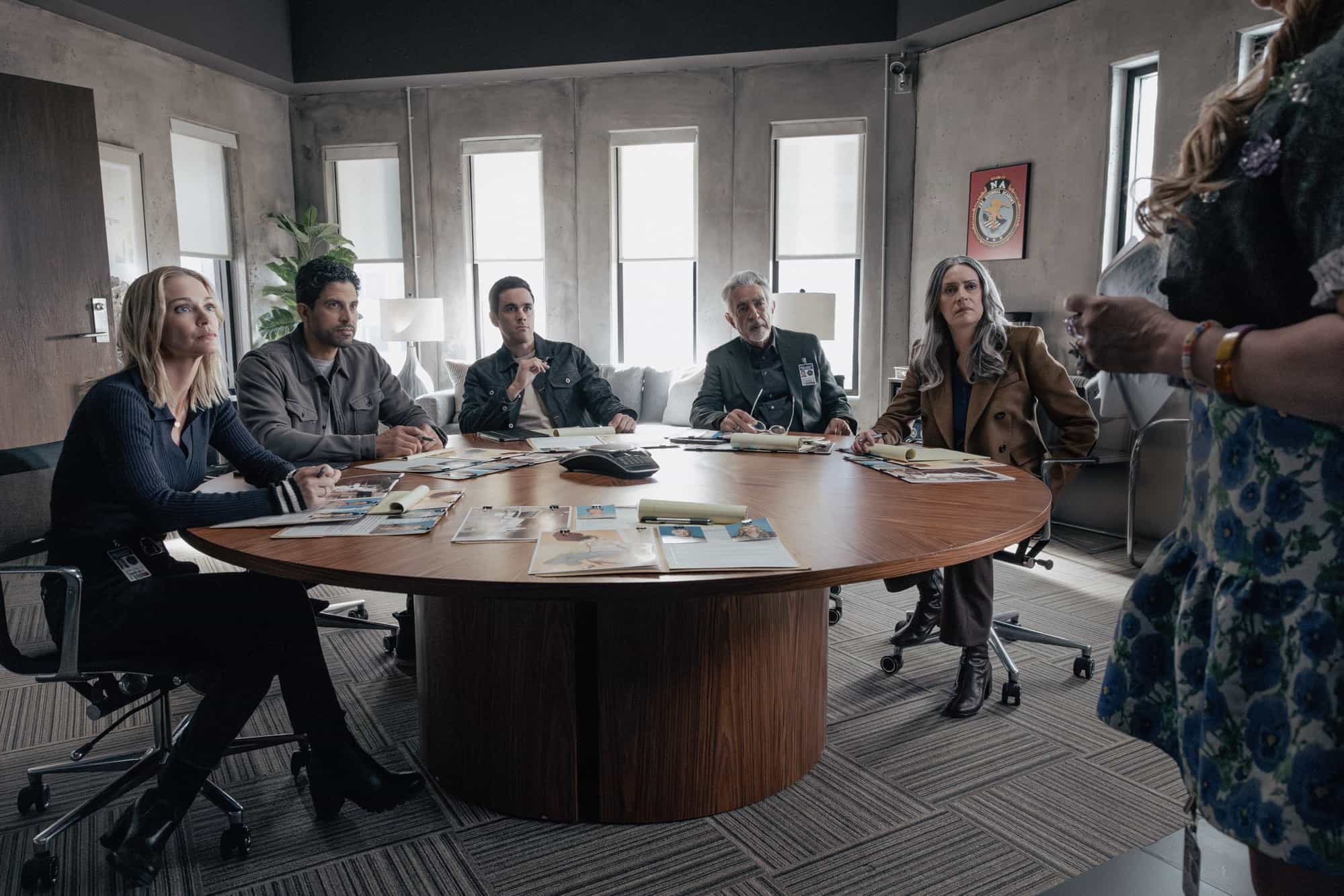 L-R: A.J. Cook as Jennifer ‘JJ’ Jareau, Adam Rodriguez as Luke Alvez, RJ Hatanaka as Tyler Green, Joe Mantegna as David Rossi, and Paget Brewster as Emily Prentiss in Criminal Minds: Evolution, episode 4, season 19  streaming on Paramount+, 2026.  CREDIT: Trae Patton/Paramount+ © 2026 ABC Studios Inc. and CBS Studios Inc. All Rights Reserved.