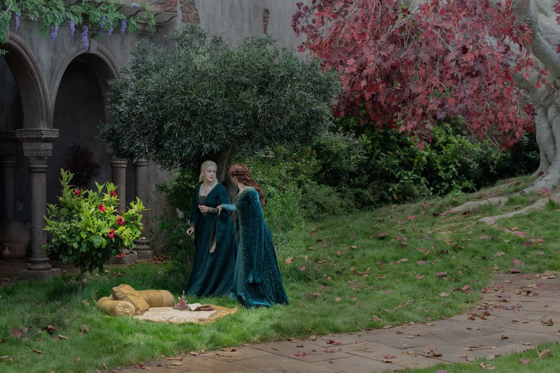 Phia Saban, Olivia Cooke HOUSE OF THE DRAGON Season 3