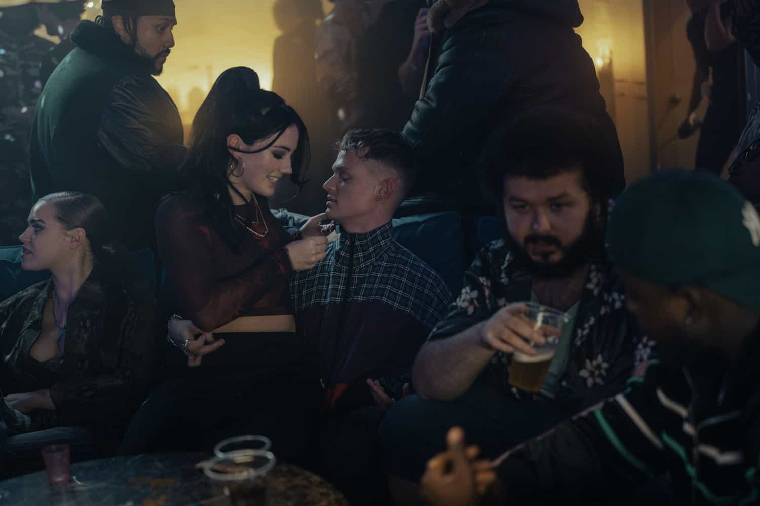 L-R Teddie Allen as Gina Da Souza and Anson Boon as Eddie Harrigan In MobLand, season 2, streaming on Paramount+, 2026. Photo Credit: Luke Varley/Paramount+