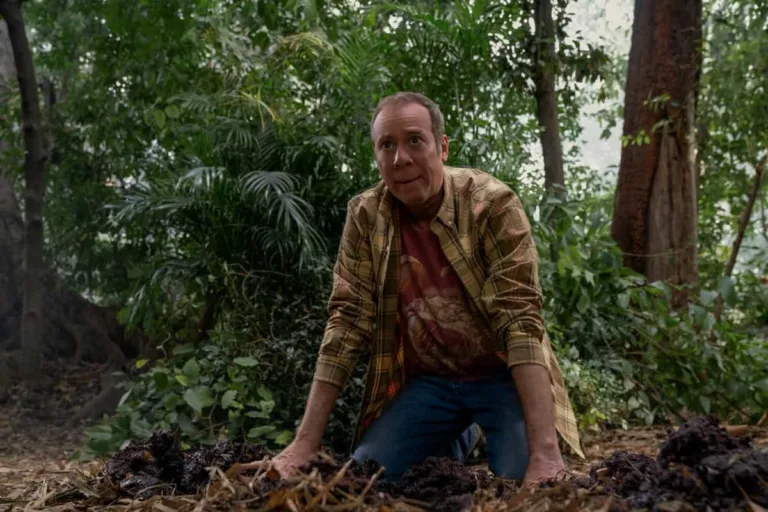 Kevin Sussman STUART FAILS TO SAVE THE UNIVERSE Season 1 Episode 5