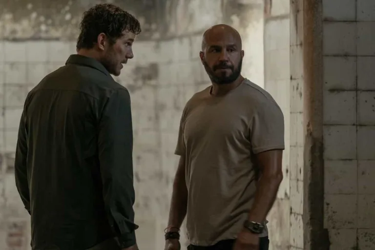 Chris Pratt (James Reece), Dar Salim (Mohammed Farooq)