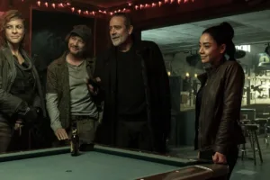 Jeffrey Dean Morgan as Negan, Jimmi Simpson as Mason, Aimee Garcia as Renata - The Walking Dead: Dead City _ Season 3, Episode 5 - Photo Credit: Robert Clark/AMC