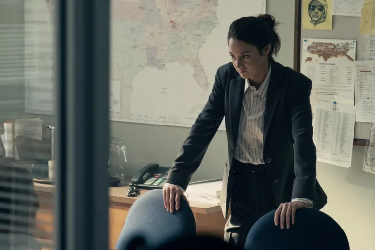 Unabomber. Shailene Woodley as Joanne Miller in Unabomber. Cr. Philippe Bosse/Netflix ©2026