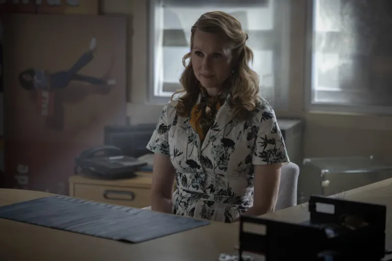 Laura Linney LANTERNS Season 1 Episode 3 "OutKast"