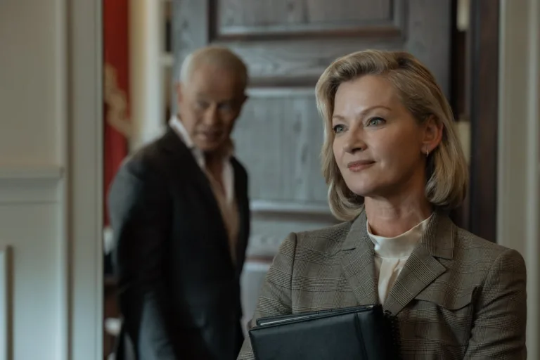 (L-R): Neal McDonough as Cal Thresher and Gretchen Mol as Amanda Clark in Tulsa King, episode 1, season 4, streaming on Paramount+, 2026. Photo Credit: Steve Swisher/Paramount+