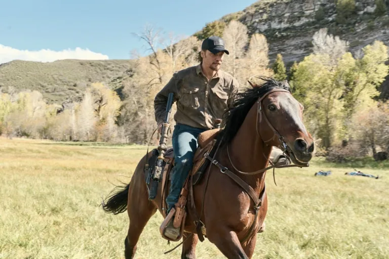 Marshalls Season 2 Episode 1 "All Hat No Cattle" -- Coverage of the CBS Original Series Marshals, scheduled to air on the CBS Television Network. Pictured: Luke Grimes as Kayce Dutton. Photo: Gilles Mingasson/CBS ©2026 CBS Broadcasting, Inc. All Rights Reserved.