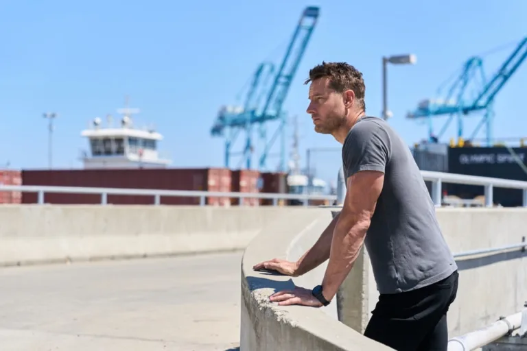 "Safe Harbor" -- Coverage of the CBS Original Series Tracker, scheduled to air on the CBS Television Network. Pictured: Justin Hartley as Colter Shaw Photo: Tyler Golden/CBS ©2026 CBS Broadcasting, Inc. All Rights Reserved.
