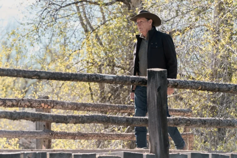 "All Hat No Cattle" -- Coverage of the CBS Original Series Marshals, scheduled to air on the CBS Television Network.   Pictured: Chris Mulkey as Tom Weaver.  Photo: Gilles Mingasson/CBS ©2026 CBS Broadcasting, Inc. All Rights Reserved.