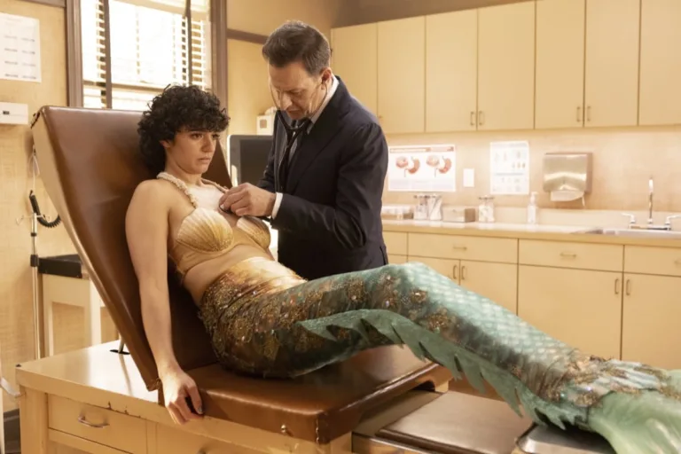 BEST MEDICINE Season 2 Episode 1: L-R: Ellen Soraya Nikbakht and Josh Charles in the season two premiere of "Be Careful What You Fish For" on Tuesday, September 22 (8:00-9:00 PM ET/PT) on FOX. © 2026 Fox Media LLC. CR: Danielle Mathias/FOX.