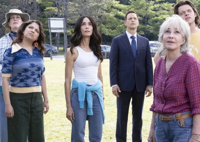 BEST MEDICINE Season 2 Episode 1: L-R: Cree, Abigail Spencer, Josh Charles and Annie Potts in the season two premiere of "Be Careful What You Fish For" on Tuesday, September 22 (8:00-9:00 PM ET/PT) on FOX. © 2026 Fox Media LLC. CR: Danielle Mathias/FOX.