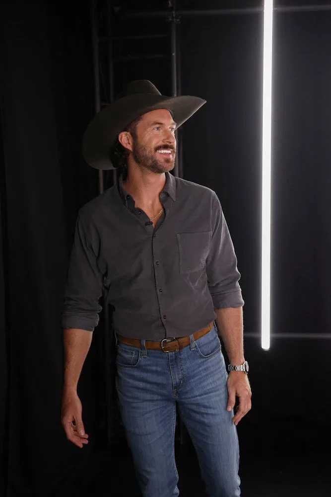 THE VOICE -- "Blind Auditions" Episode 3002 -- Pictured: Riley Green -- (Photo by: Trae Patton/NBC)