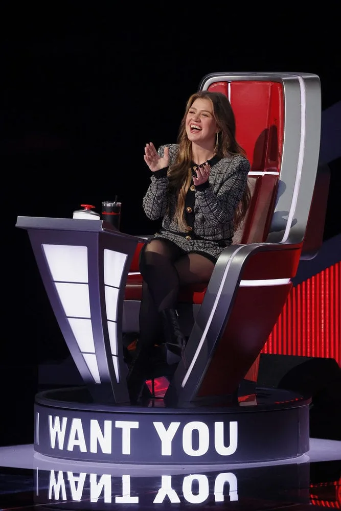 THE VOICE -- "Blind Auditions" Episode 3002 -- Pictured: Kelly Clarkson -- (Photo by: Trae Patton/NBC)