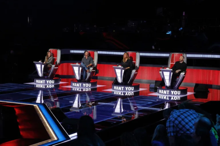 THE VOICE -- "Blind Auditions" Episode 3002 -- Pictured: (l-r) Kelly Clarksonn, Riley Green, Queen Latifah, Adam Levine -- (Photo by: Trae Patton/NBC)