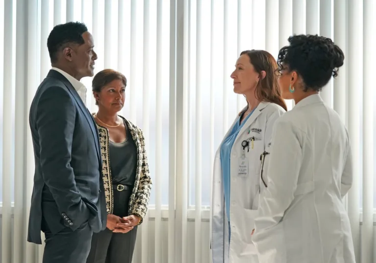 DOC: L-R: Blair Underwood, Molly Parker and Amirah Vann in the “Wherefore Art Thou” Season Premiere episode of DOC airing Tuesday, Sept. 22 (8:00-9:00 PM ET/PT) on FOX. CR: John Medland/FOX. ©2026 FOX Media LLC.