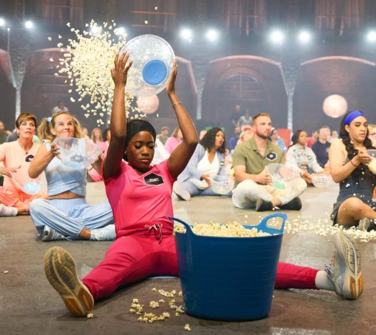 99 TO BEAT: Contestants in the Season Two Premiere of 99 TO BEAT airing Wednesday, Sept. 23 (9:01-10:00 PM ET/PT) on FOX. © 2025 Fox Media LLC. CR: Justin Lynch/FOX.
