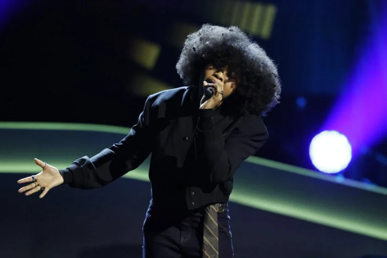 THE VOICE -- "Blind Auditions" Episode 3002 -- Pictured: Saniah Jewel -- (Photo by: Griffin Nagel/NBC)