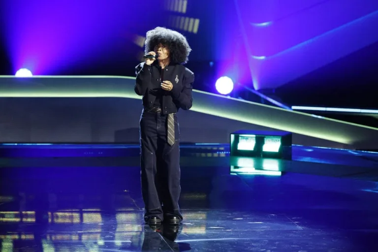 THE VOICE -- "Blind Auditions" Episode 3002 -- Pictured: Saniah Jewel -- (Photo by: Griffin Nagel/NBC)