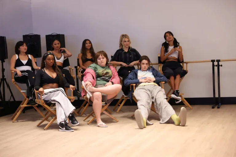 SATURDAY NIGHT LIVE -- Episode 1905 -- Pictured: (l-r) Saidah Belo-Osagie, Grace Reiter, Veronika Slowikowska, and Jane Wickline during the "Dream Academy" sketch on Saturday, September 26, 2026 -- (Photo by: Cayden Reich/NBC)