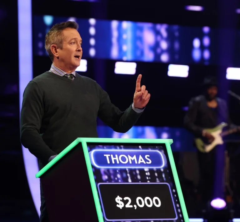 NAME THAT TUNE: Thomas Lennon in the "Comedy Clash" episode of NAME THAT TUNE airing Monday, Sept. 28 (8:00-9:00 PM ET/PT) on FOX. CR: Lorraine O'Sullivan/FOX. ©2026 FOX Media LLC.