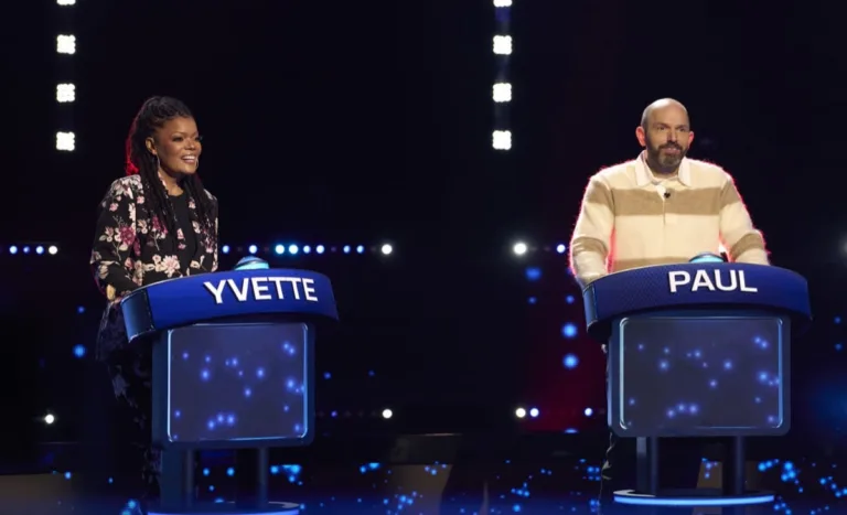 CELEBRITY WEAKEST LINK: L-R: Yvette Nicole Brown and Paul Scheer in the CELEBRITY WEAKEST LINK “8 More Degrees Of Jane” Season Premiere episode airing Monday, Sept. 28 (9:01-10:00 PM ET/PT) on FOX. © 2026 Fox Media LLC. CR: Tom Griscom/FOX.