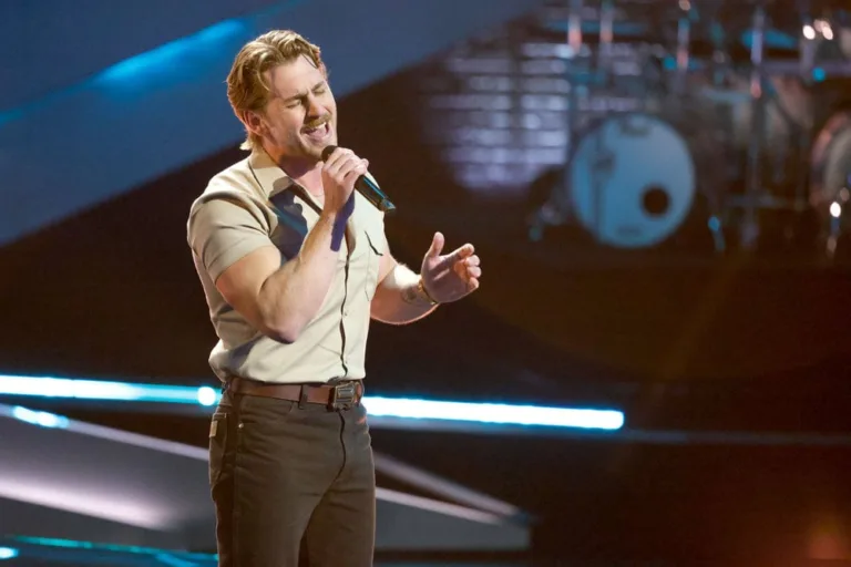 THE VOICE -- "Blind Auditions" Episode 3004 -- Pictured: Brett Tomberlin -- (Photo by: Griffin Nagel/NBC)