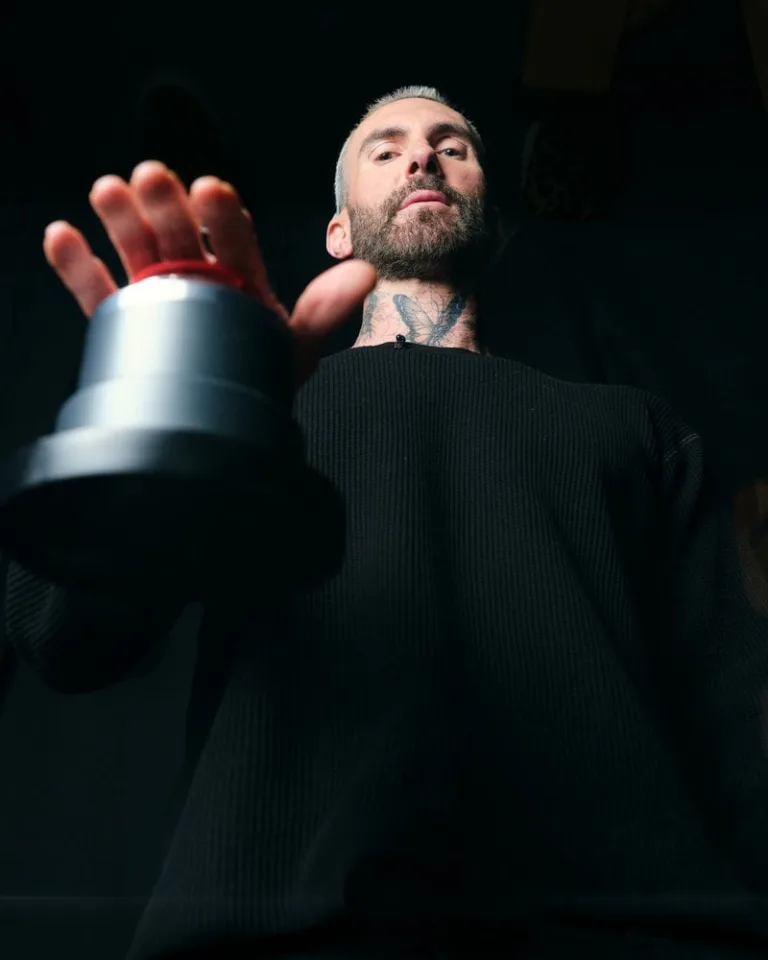 THE VOICE -- "Blind Auditions" Episode 3004 -- Pictured: Adam Levine -- (Photo by: John Jay/NBC)