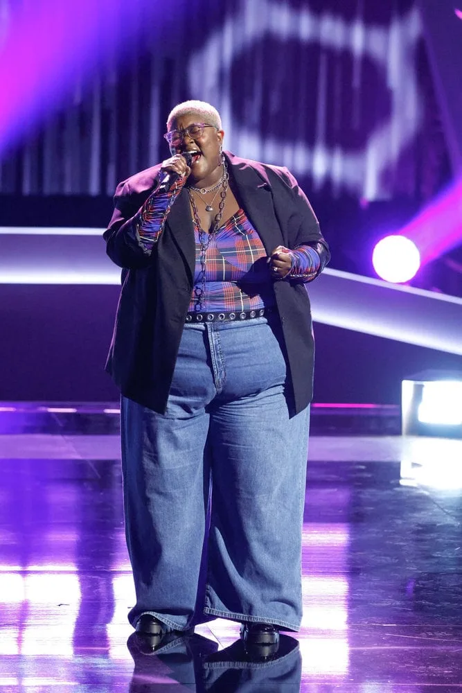 THE VOICE -- "Blind Auditions" Episode 3004 -- Pictured: Chari -- (Photo by: Griffin Nagel/NBC)