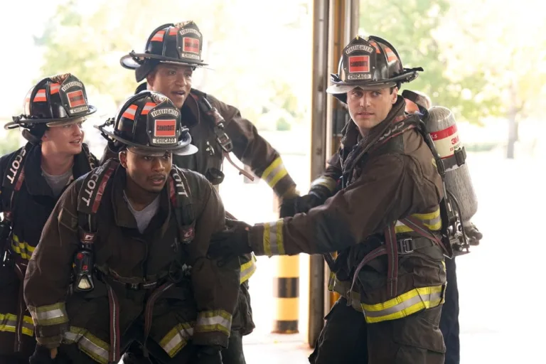 CHICAGO FIRE Season 15 Episode 1 -- "New Blood" Episode 1501 -- Pictured: (l-r) Joe Eichorst as Jansen, Da'Vinchi as Marcus Burke, K.C. McNeil as Hollis, Matthew Daddario as McCaffrey -- (Photo by: Elizabeth Sisson/NBC)